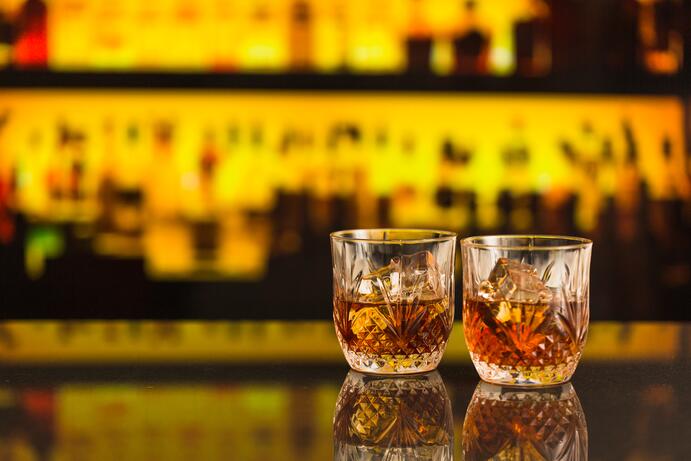 imagen sobre como saber si una persona es alcohólica