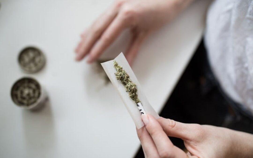 ¿Cómo dejar de fumar porros?